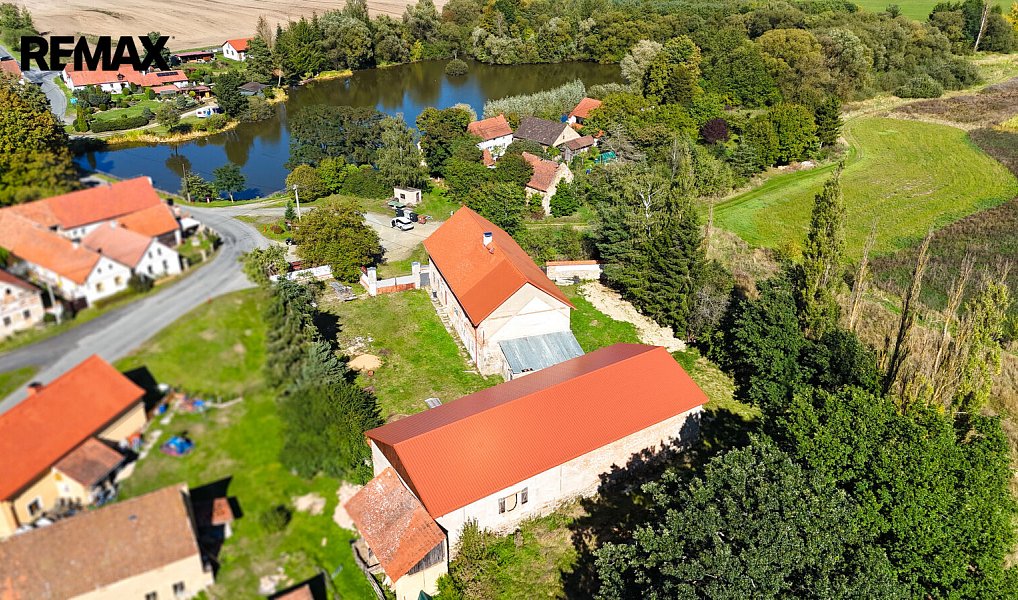 Prodej domu 710 m² s pozemkem 2 962 m², Prostiboř – náhled fotky 3