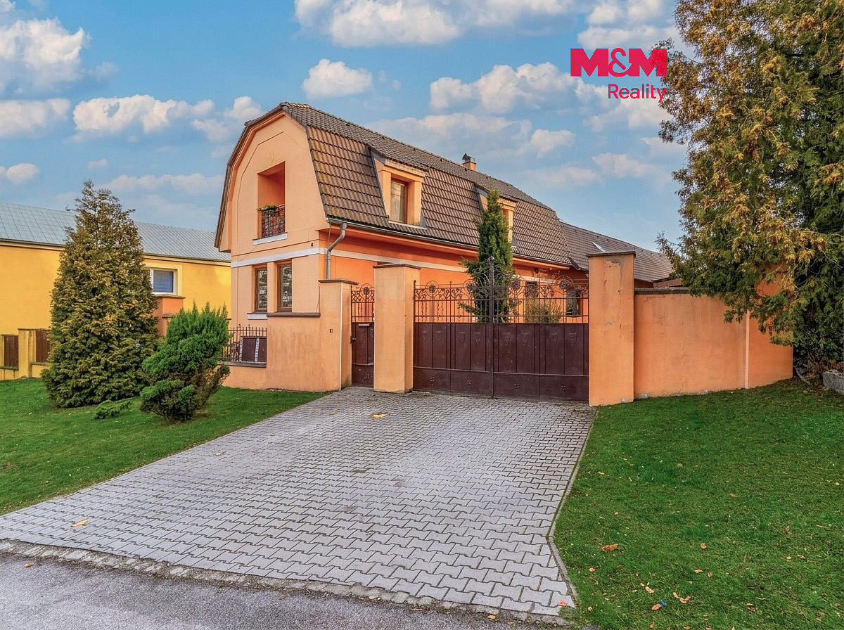 Prodej domu 151 m² s pozemkem 1 740 m²
