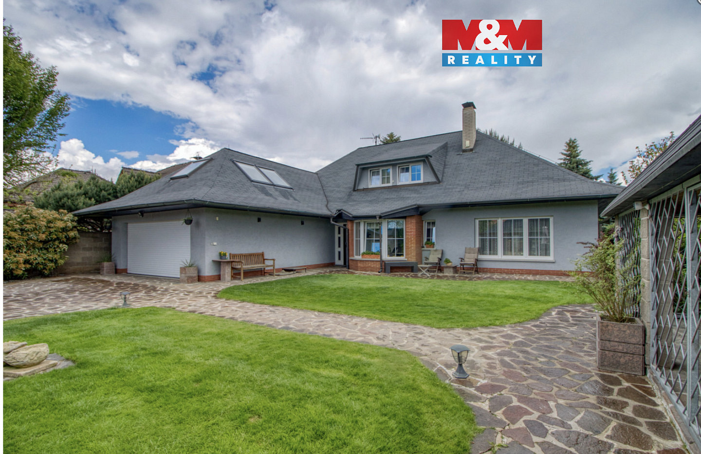 Prodej domu 218 m² s pozemkem 252 m²