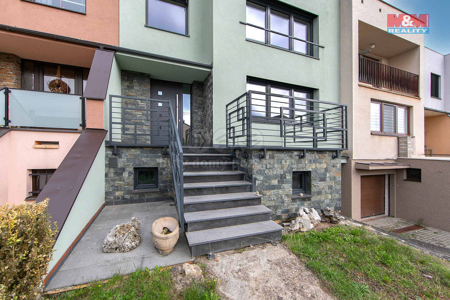 Pronájem domu 180 m² s pozemkem 354 m² — photo 2