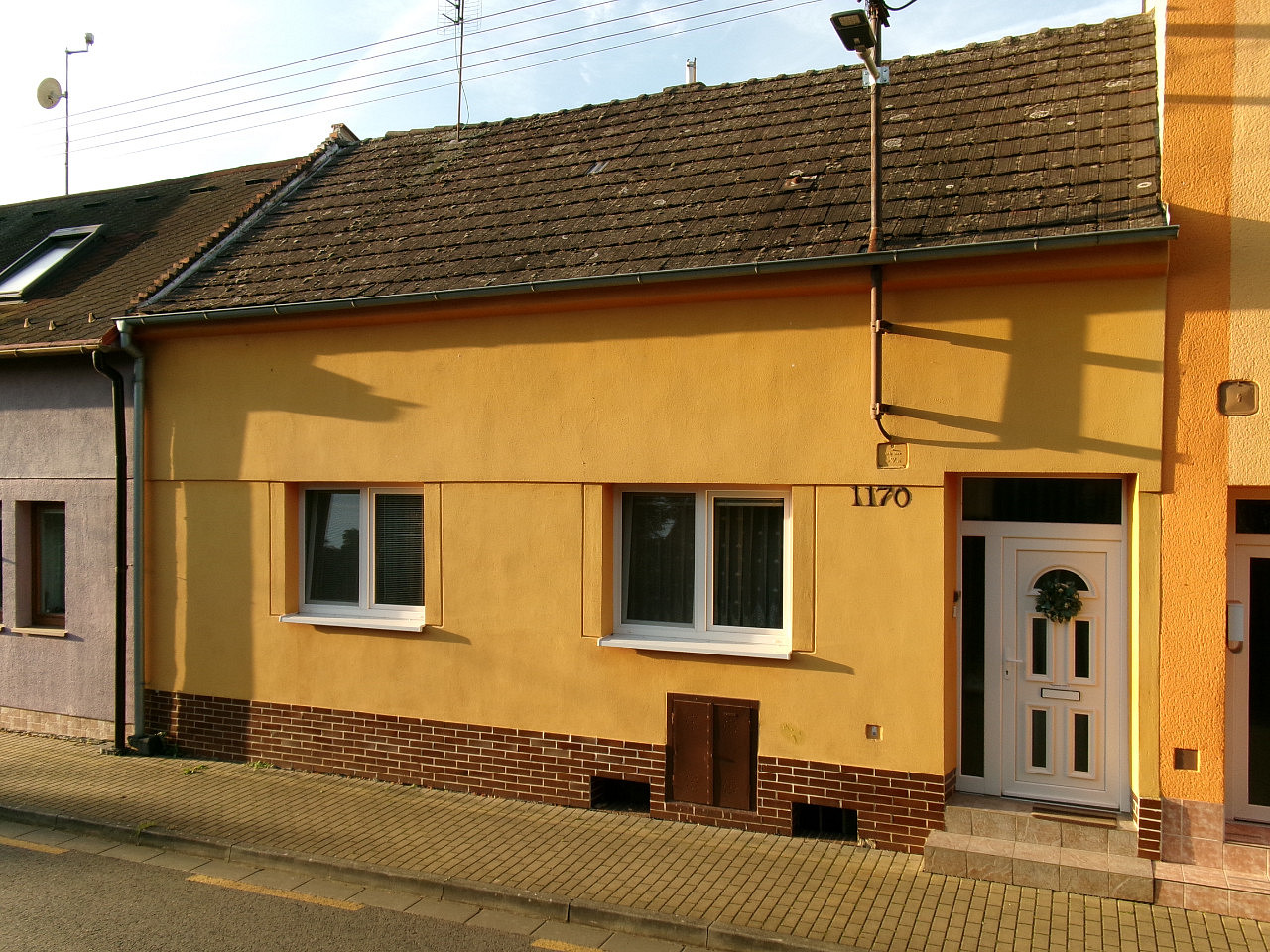 Prodej domu 105 m² s pozemkem 303 m² – fotografie 2