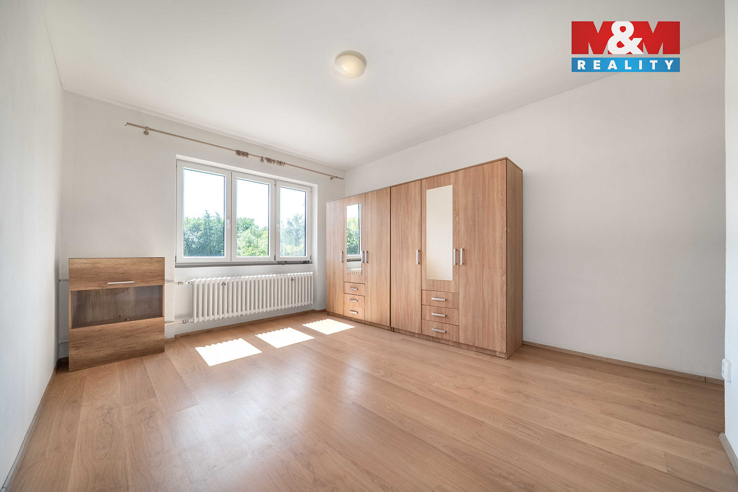 Prodej nájemního domu, činžáku 290 m² — photo 2