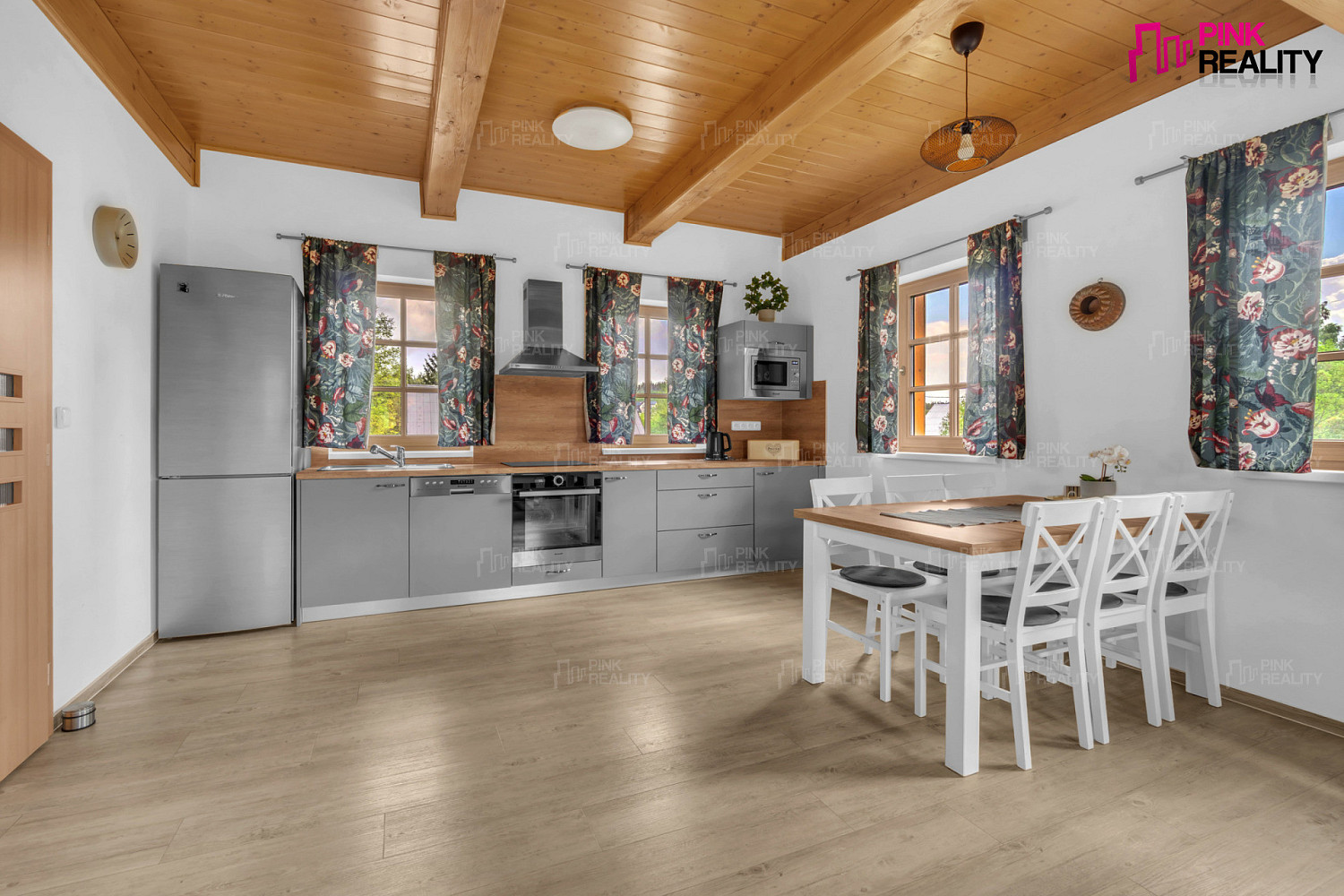 Prodej chaty/chalupy 184 m² s pozemkem 2 410 m² – pohled 2