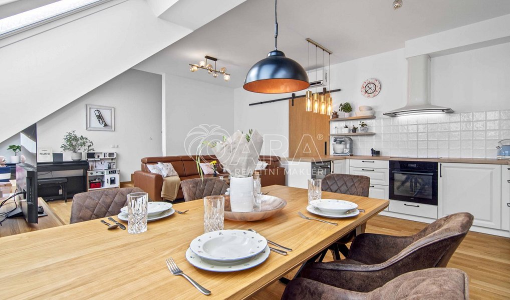 Prodej bytu 3+kk 120 m², Praha – náhled fotky 2
