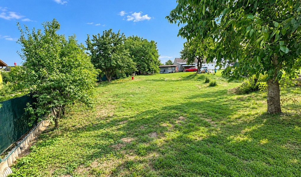 Prodej stavebního pozemku 882 m², Újezd – náhled fotky 2
