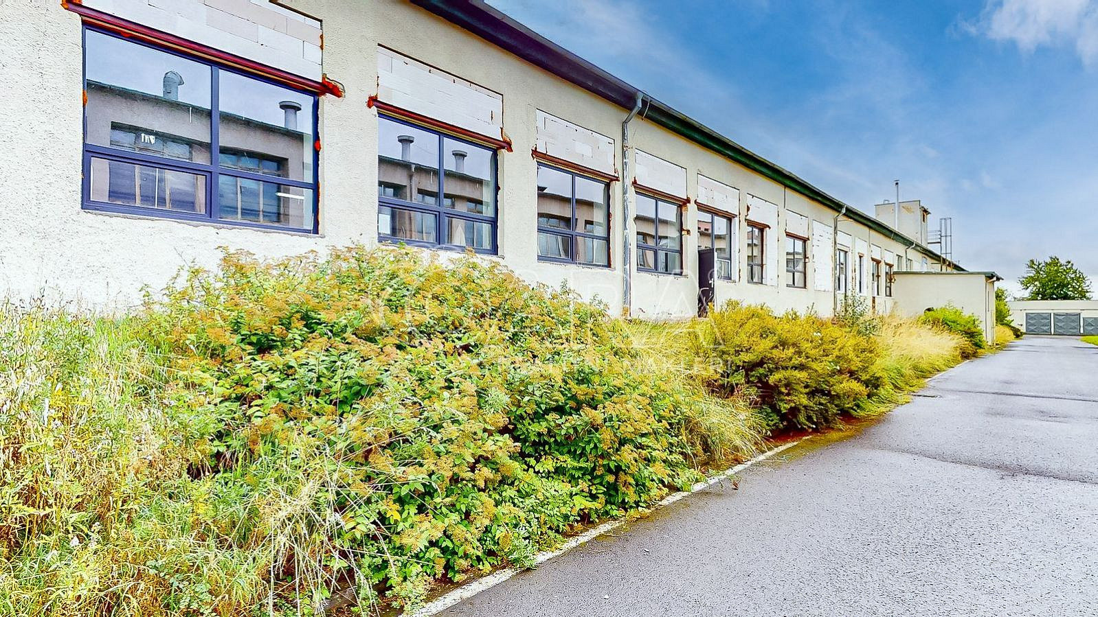 Pronájem skladovacích prostor 1 700 m² – fotografie 3