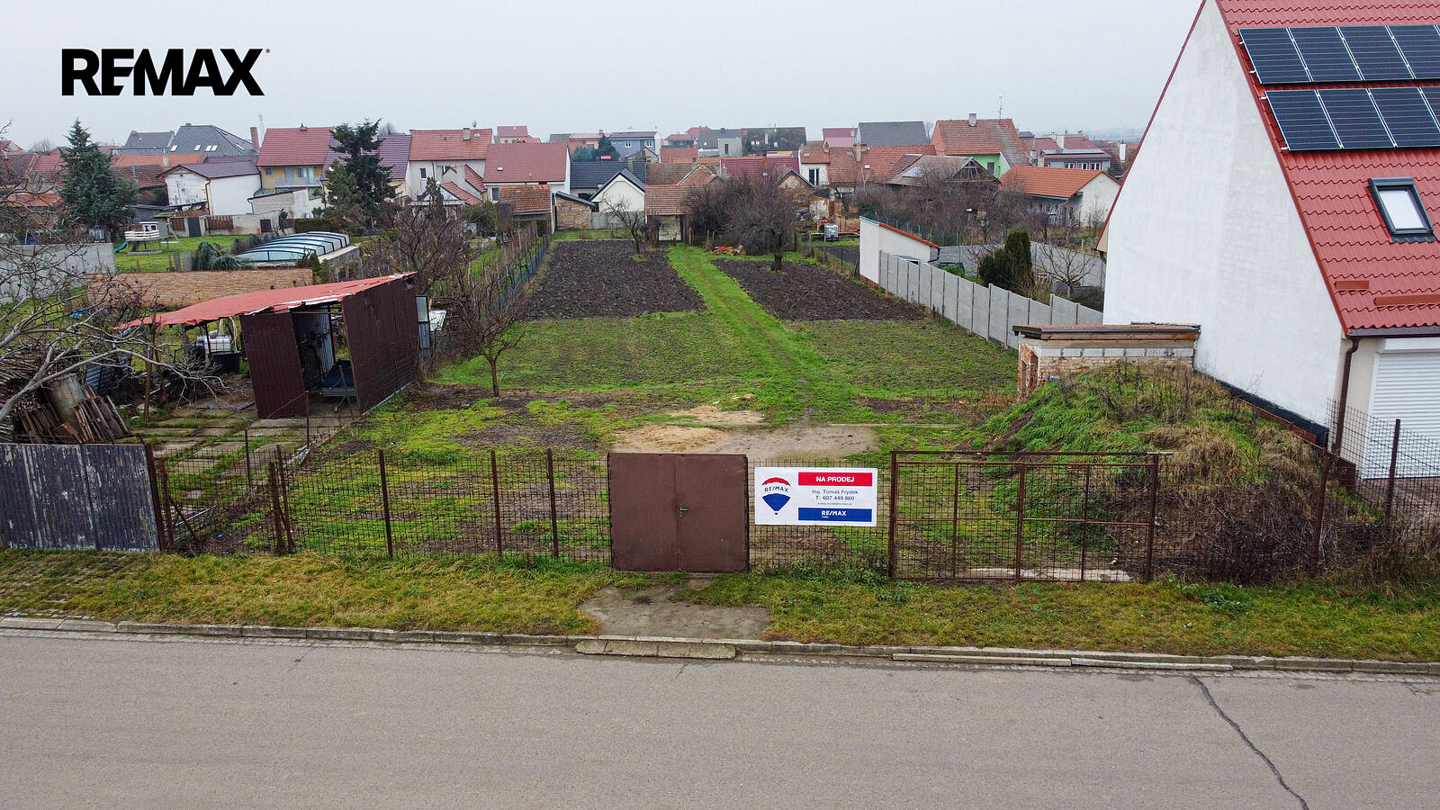 Prodej stavebního pozemku 553 m² – fotografie 3