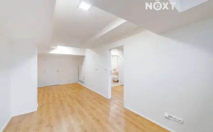 Prodej obchodních prostor 40 m², Švehlova, Praha 10 - Hostivař