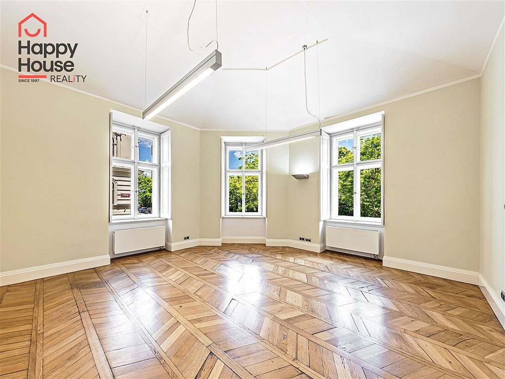 Pronájem kanceláře 135 m² — photo 3