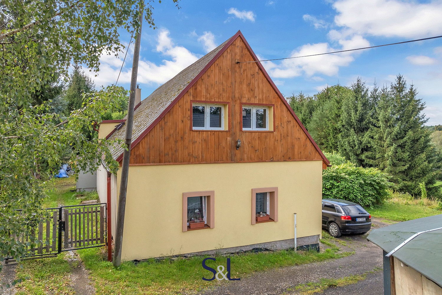 Prodej domu 180 m² s pozemkem 1 497 m²