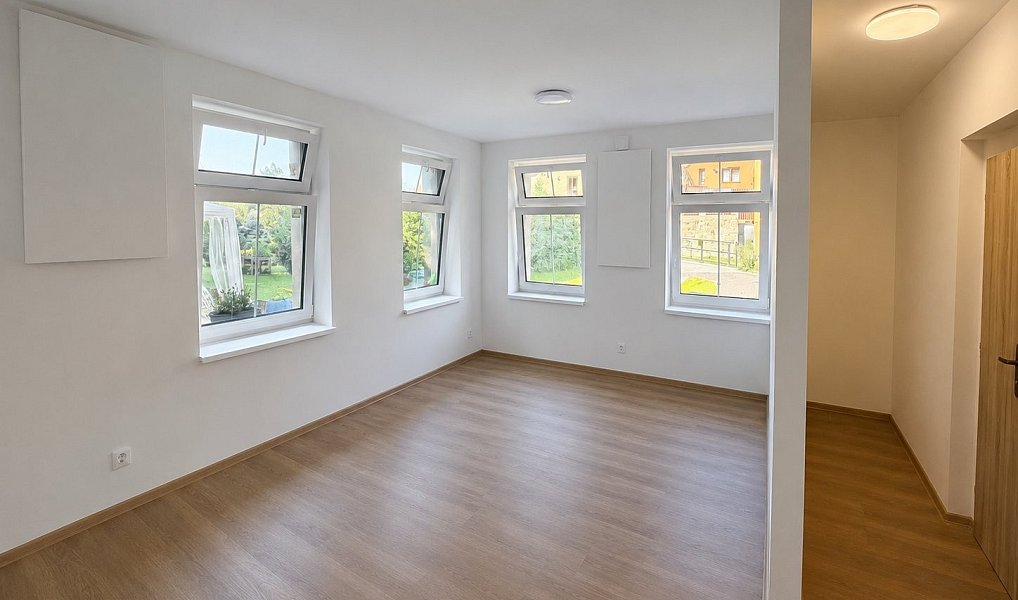 Pronájem bytu 1+kk 35 m², Dolní Poustevna – náhled fotky 10