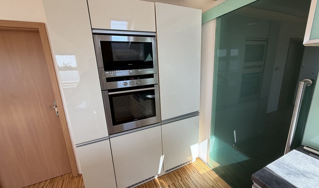 Prodej bytu 3+kk 74 m², Šestajovice – náhled fotky 4