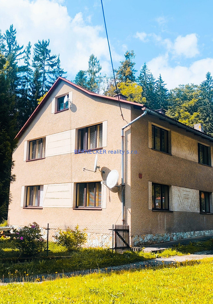 Prodej domu 150 m² s pozemkem 2 503 m²