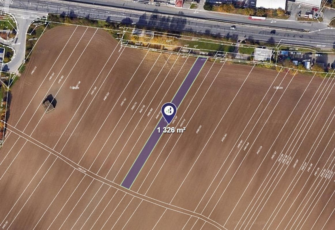 Prodej pole 1 326 m²