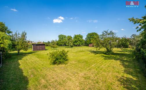 Prodej stavebního pozemku 1 676 m², Dašice, okres Pardubice