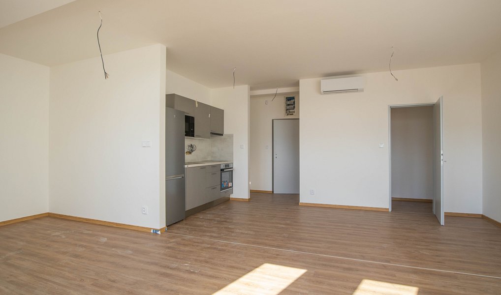 Pronájem bytu 1+kk 63 m², Říčany – náhled fotky 16