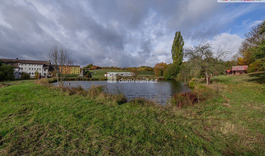 Prodej vodní plochy 4 174 m², Valeč – náhled fotky 3