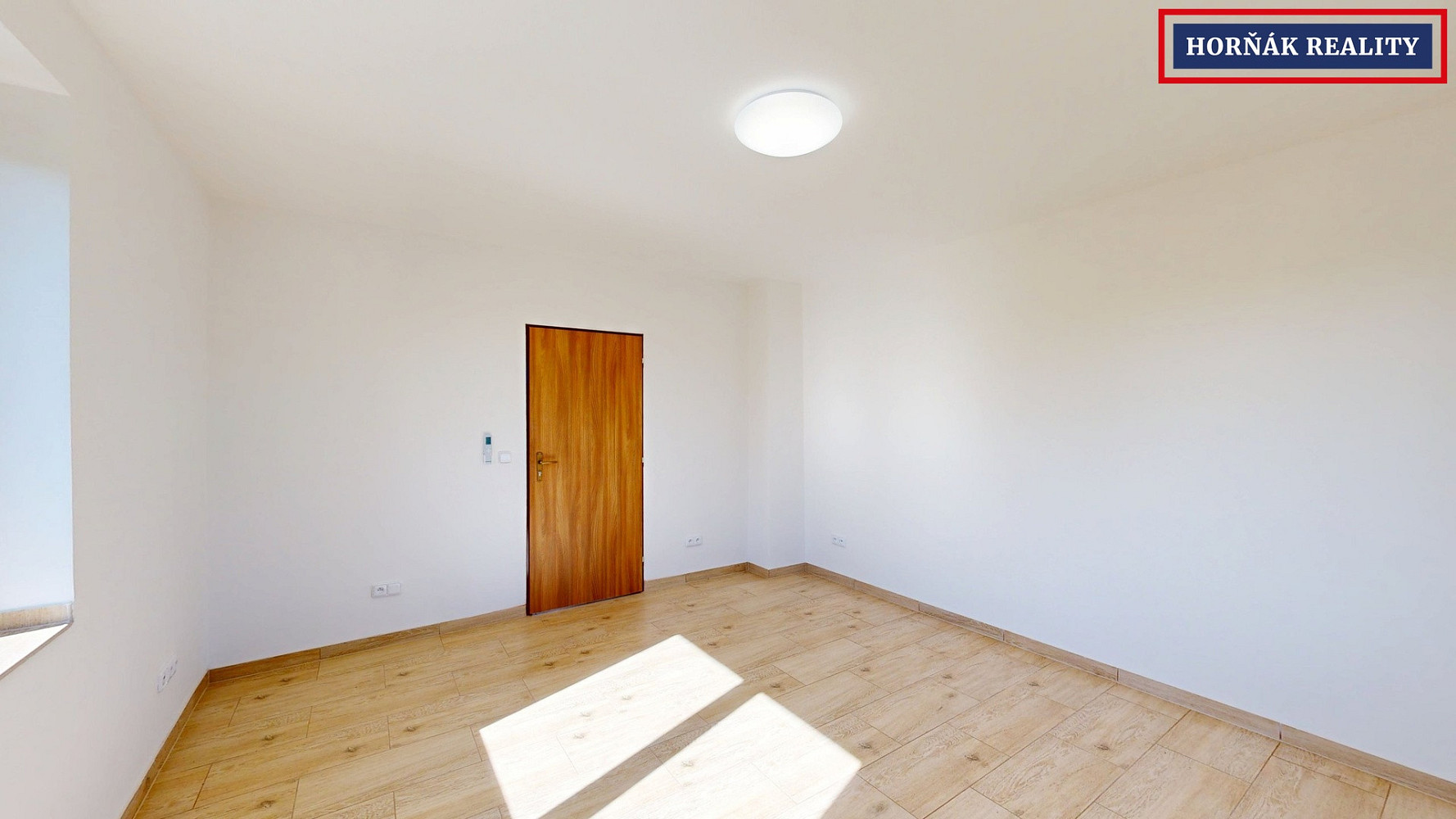 Pronájem bytu 1+1 34 m² — photo 3