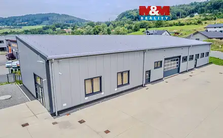Pronájem výrobních prostor 511 m², Bobrky, Vsetín