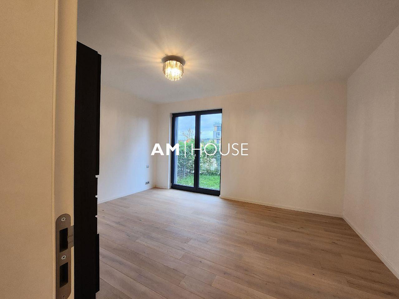 Pronájem bytu 2+kk 69 m² – fotografie 4