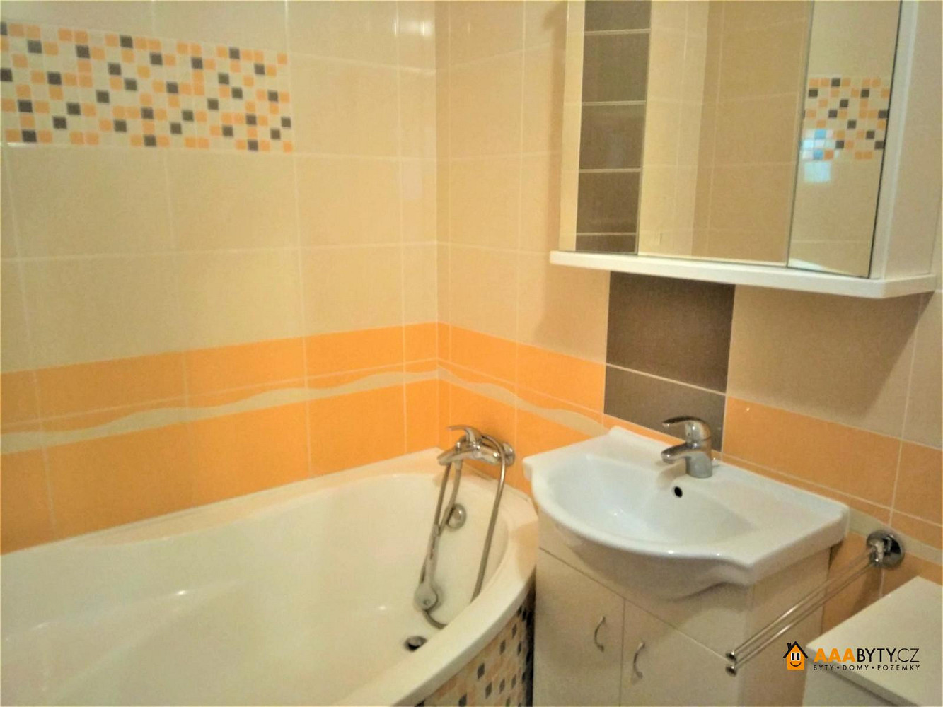 Prodej bytu 2+1 60 m² — photo 3