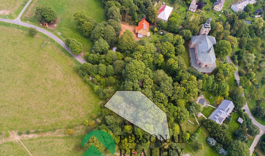 Prodej stavebního pozemku 1 500 m², Chodová Planá – fotka 1 z 9