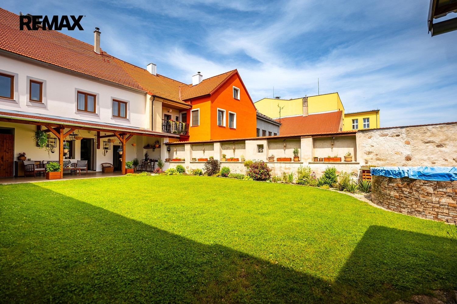 Prodej domu 267 m² s pozemkem 1 039 m², Benešov nad Černou