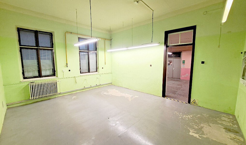Pronájem výrobních prostor 185 m², Železný Brod – náhled fotky 3