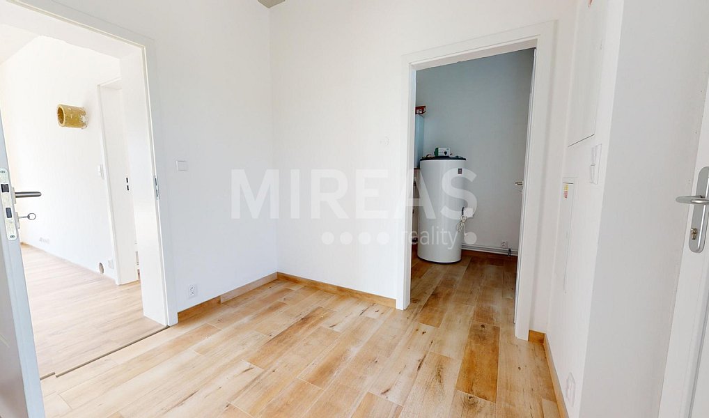 Prodej domu 133 m² s pozemkem 440 m², Dvory – náhled fotky 20