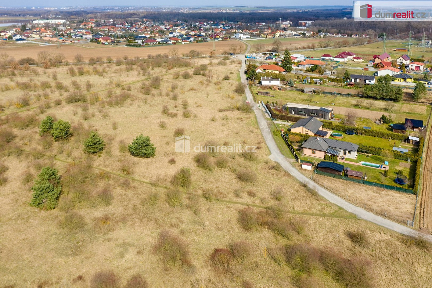 Prodej stavebního pozemku 911 m² — photo 2