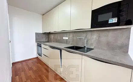 Pronájem bytu 3+kk 80 m²