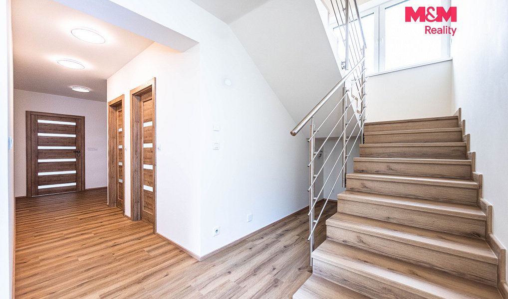 Prodej domu 248 m² s pozemkem 1 542 m², Žižice – náhled fotky 11