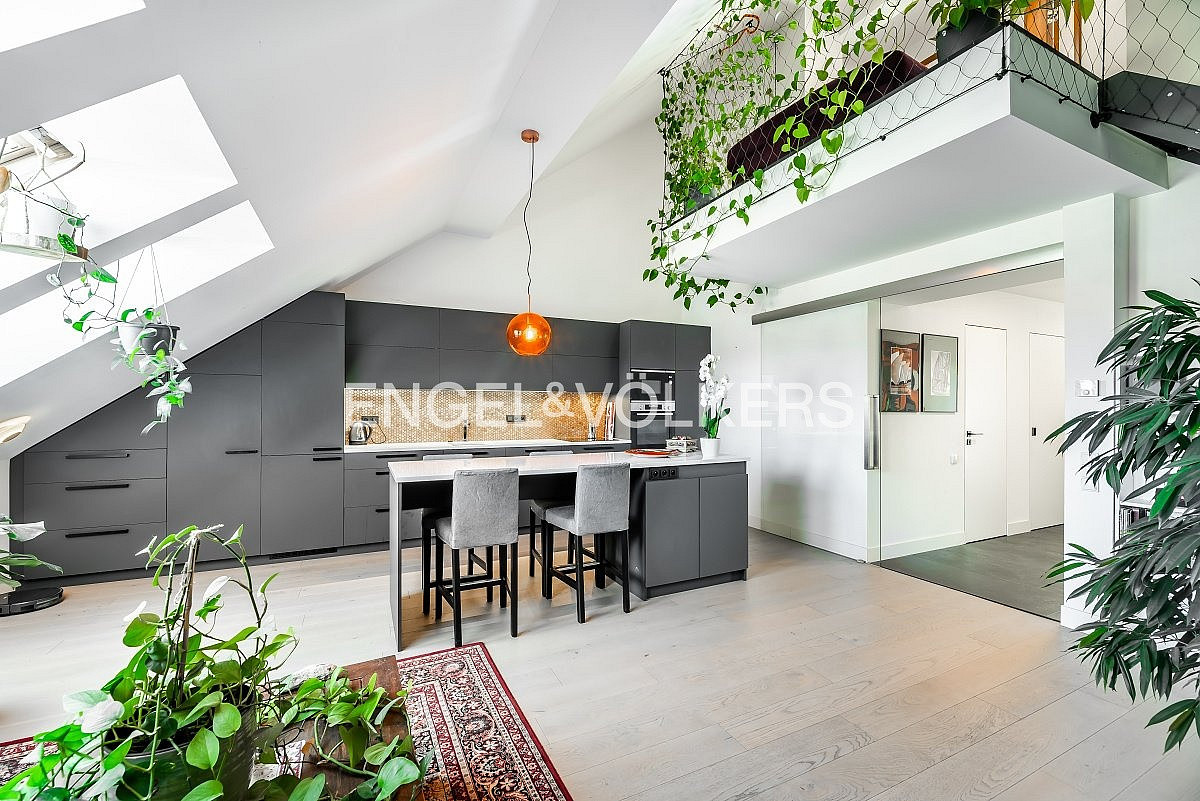 Pronájem bytu 4+kk 104 m² — photo 2