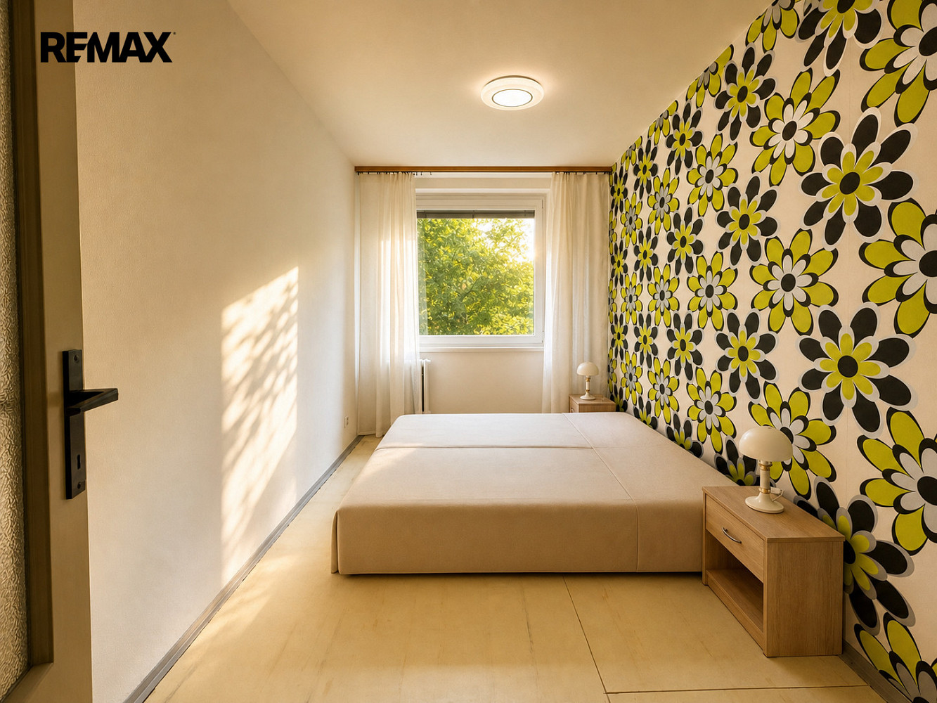 Pronájem bytu 2+kk 43 m² – pohled 2