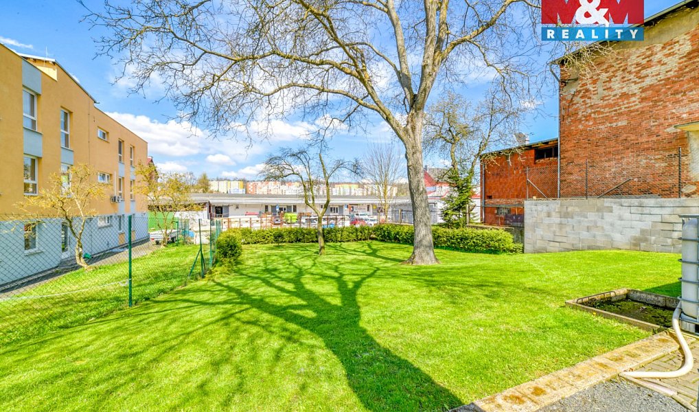 Prodej domu 248 m² s pozemkem 1 621 m², Cheb – náhled fotky 30
