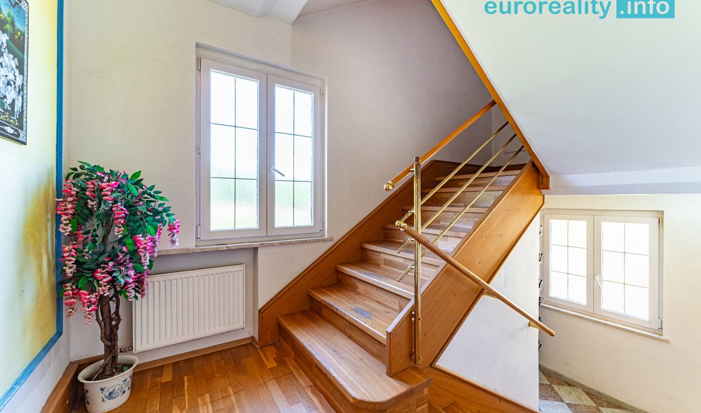 Pronájem domu 210 m² s pozemkem 1 068 m², Aš – náhled fotky 21
