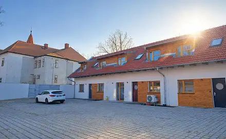 Prodej domu 96 m² s pozemkem 100 m², náměstí u dubu, Stochov, okres Kladno