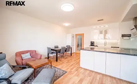 Prodej bytu 4+kk 93 m², Zvěřinova, Praha 3 - Strašnice