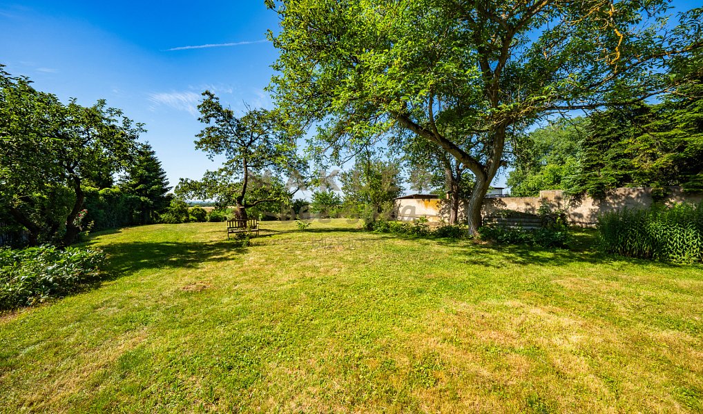 Prodej domu 400 m² s pozemkem 1 899 m², Cítov – náhled fotky 8