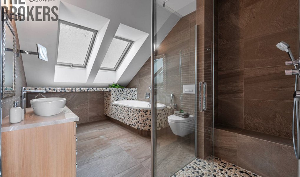 Pronájem domu 300 m² s pozemkem 858 m², Praha – náhled fotky 14