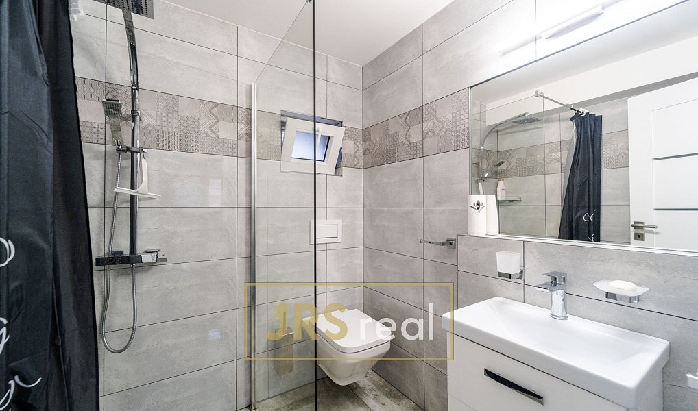 Prodej domu 220 m² s pozemkem 523 m², Dolní Němčí – náhled fotky 8