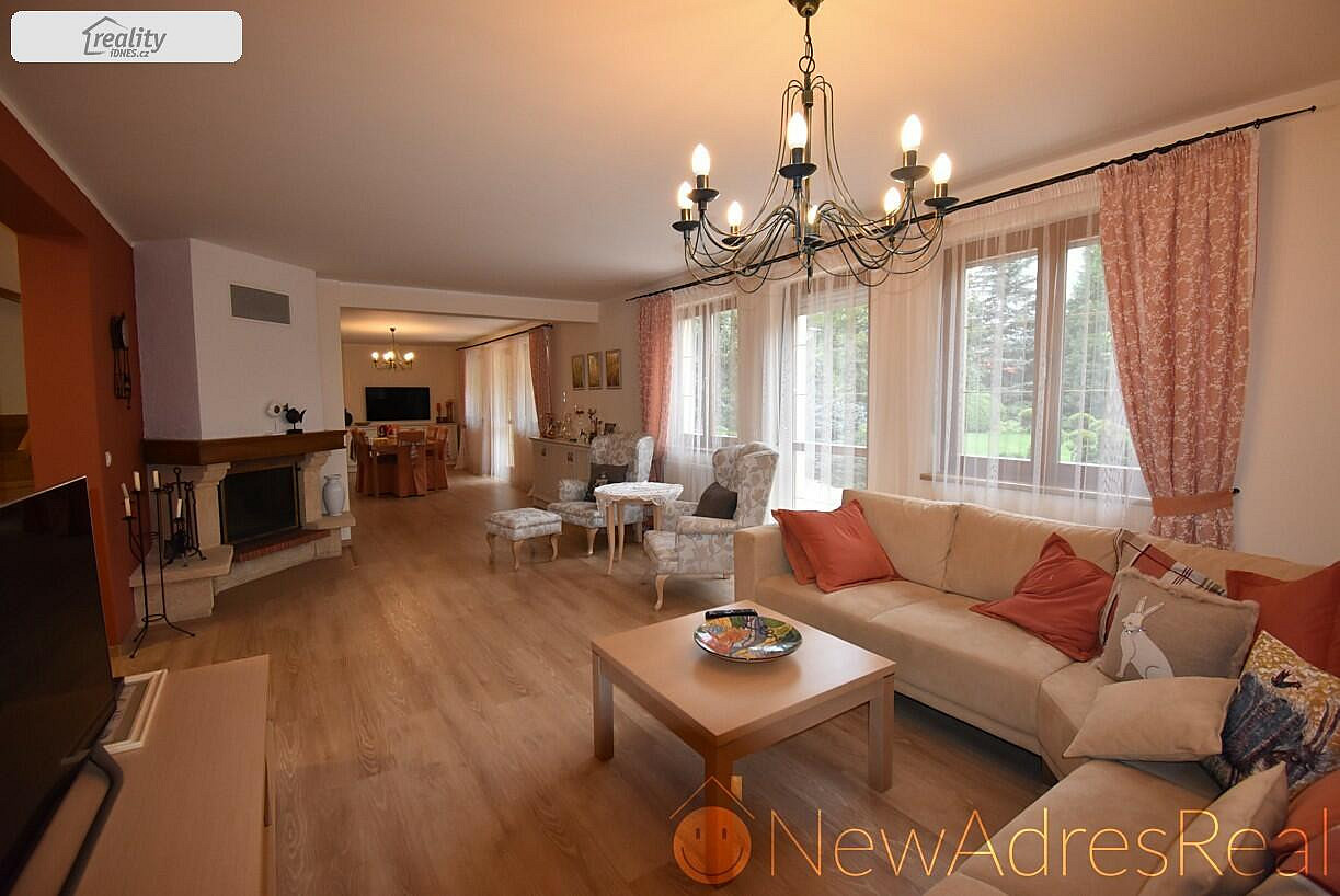 Prodej domu 220 m² s pozemkem 900 m²