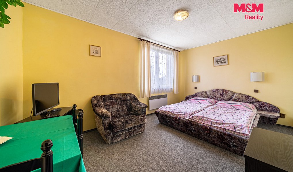 Prodej ubytovacího objektu 700 m², Abertamy – náhled fotky 11