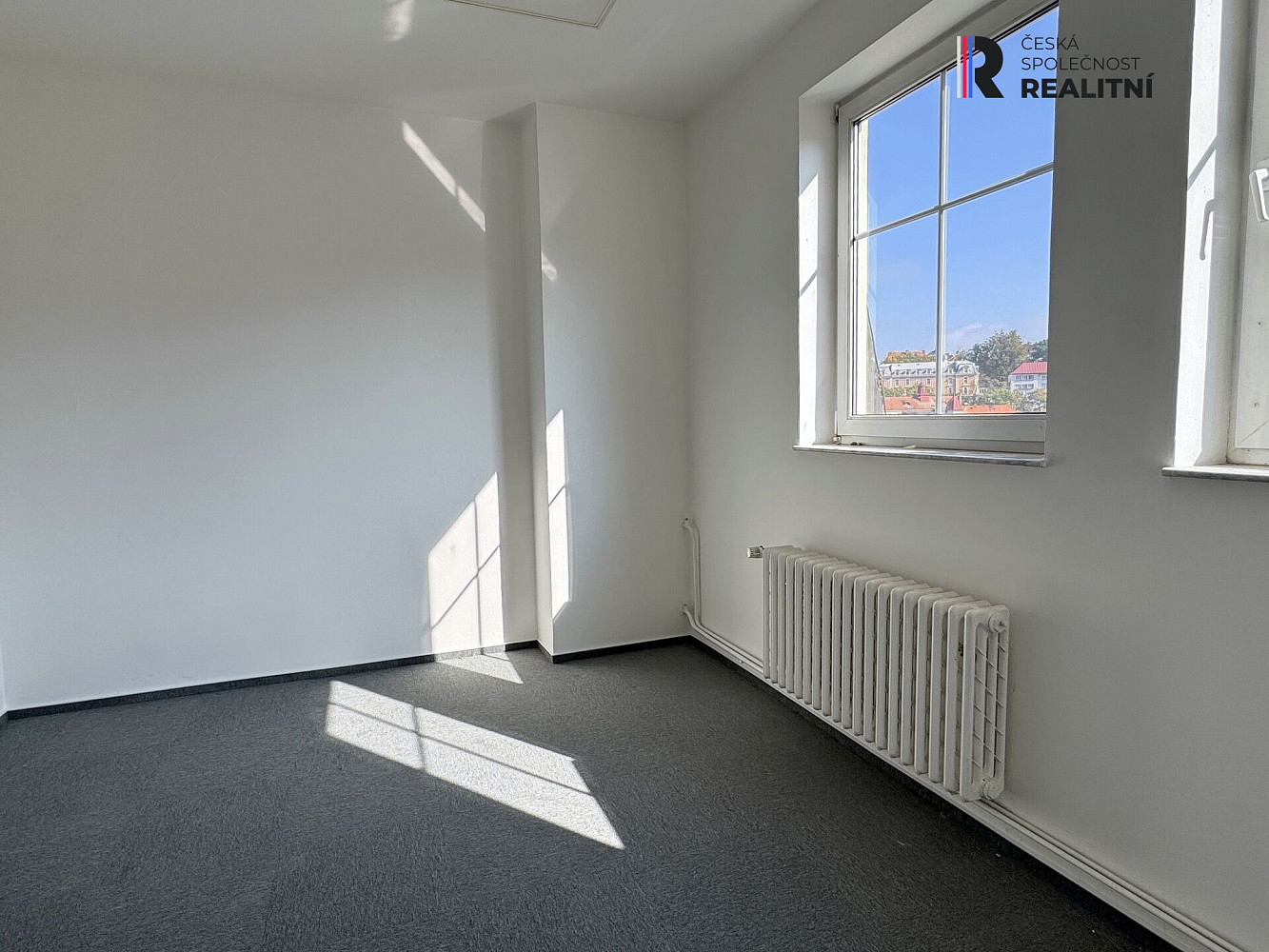 Pronájem kanceláře 35 m² – fotografie 3