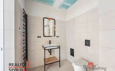 Pronájem bytu 1+kk 47 m², Slavíkova, Jince, okres Příbram