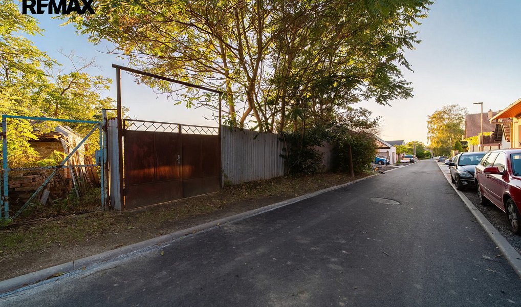 Prodej stavebního pozemku 553 m², Popice – náhled fotky 4