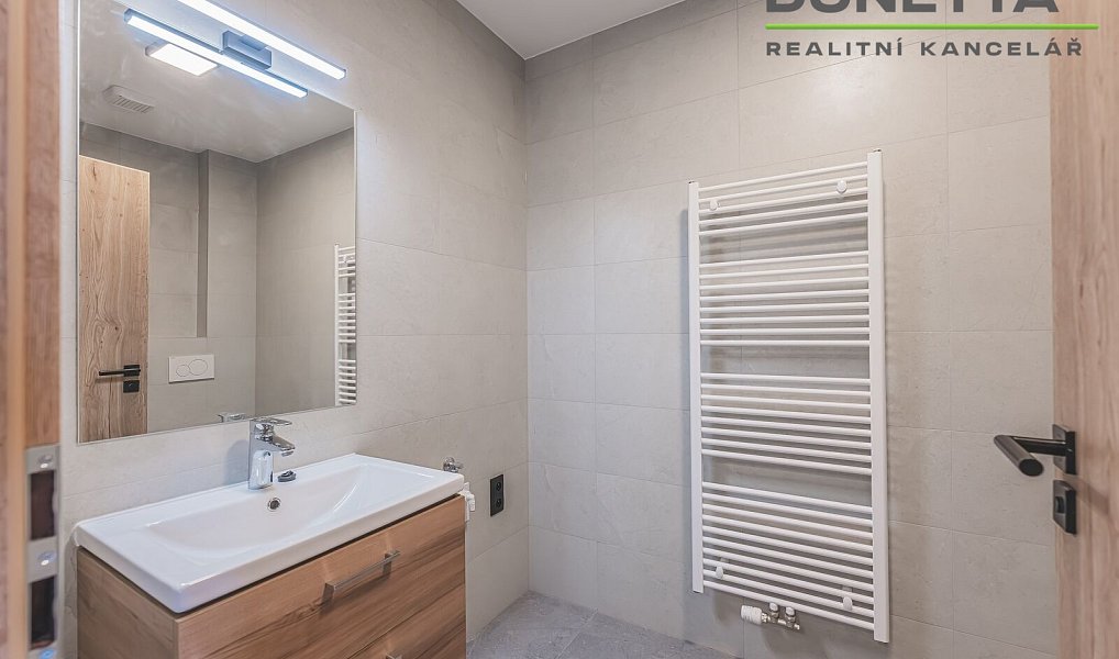 Pronájem bytu 2+kk 52 m², Hradec Králové – náhled fotky 12
