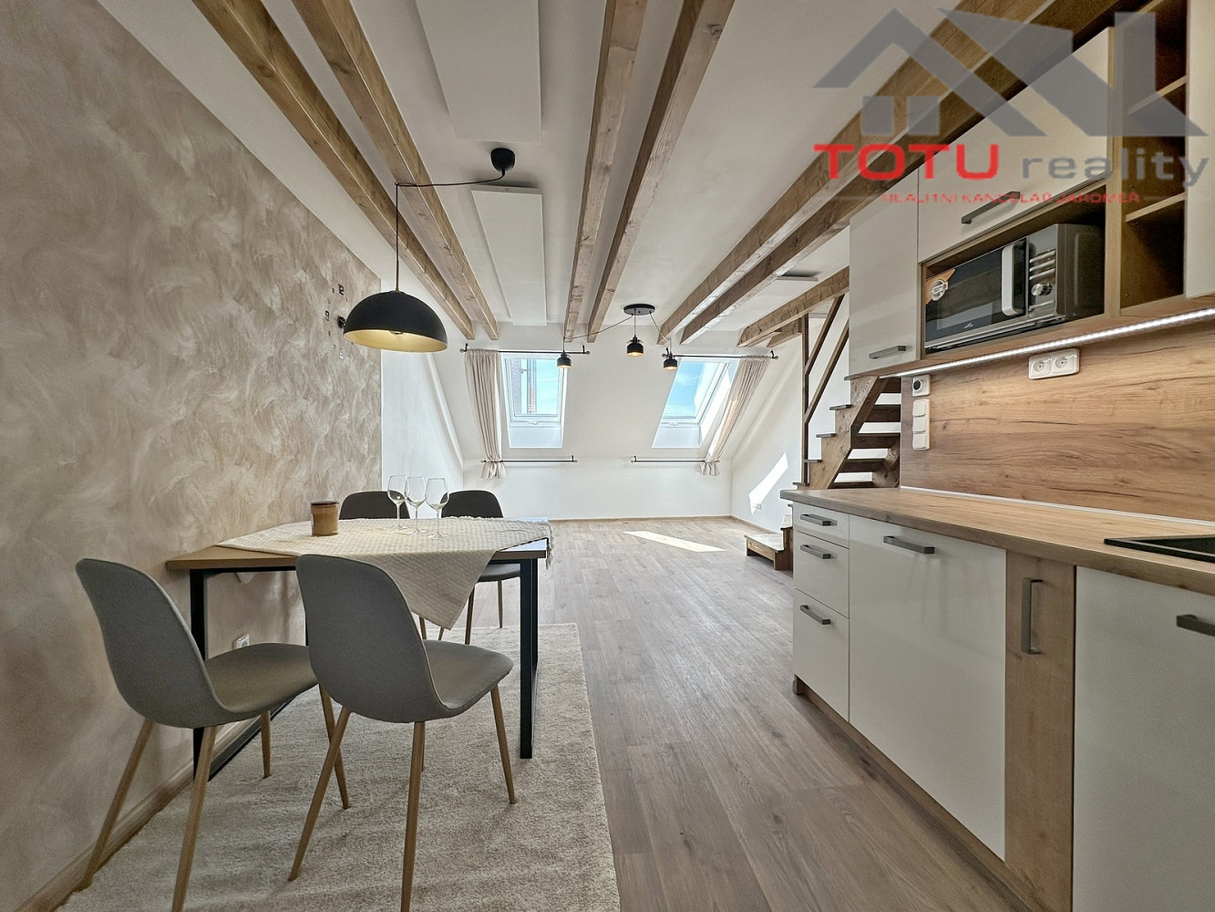 Pronájem bytu 3+kk 67 m²