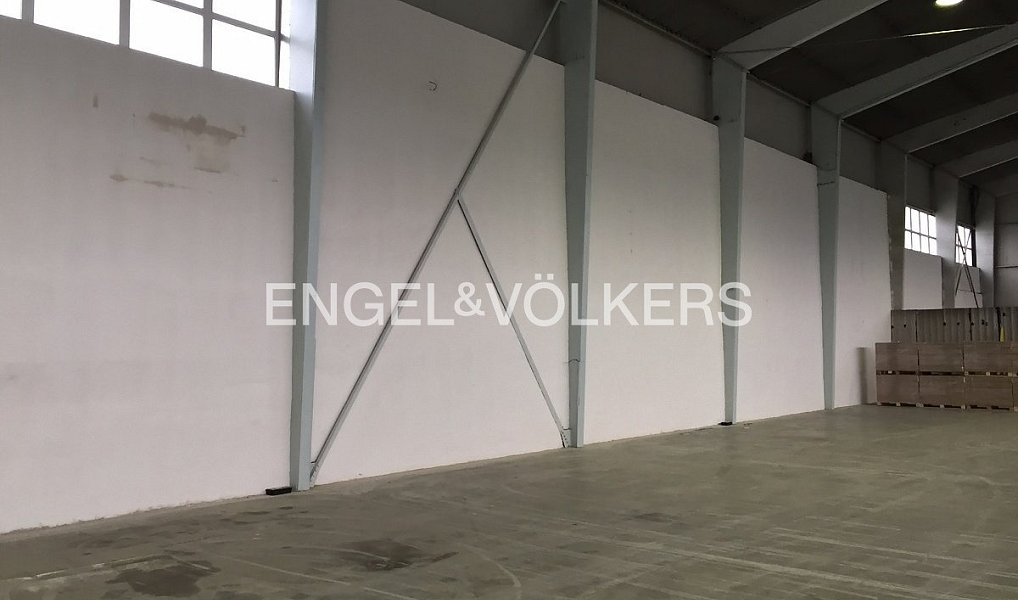 Pronájem výrobních prostor 961 m², Sukorady – náhled fotky 2