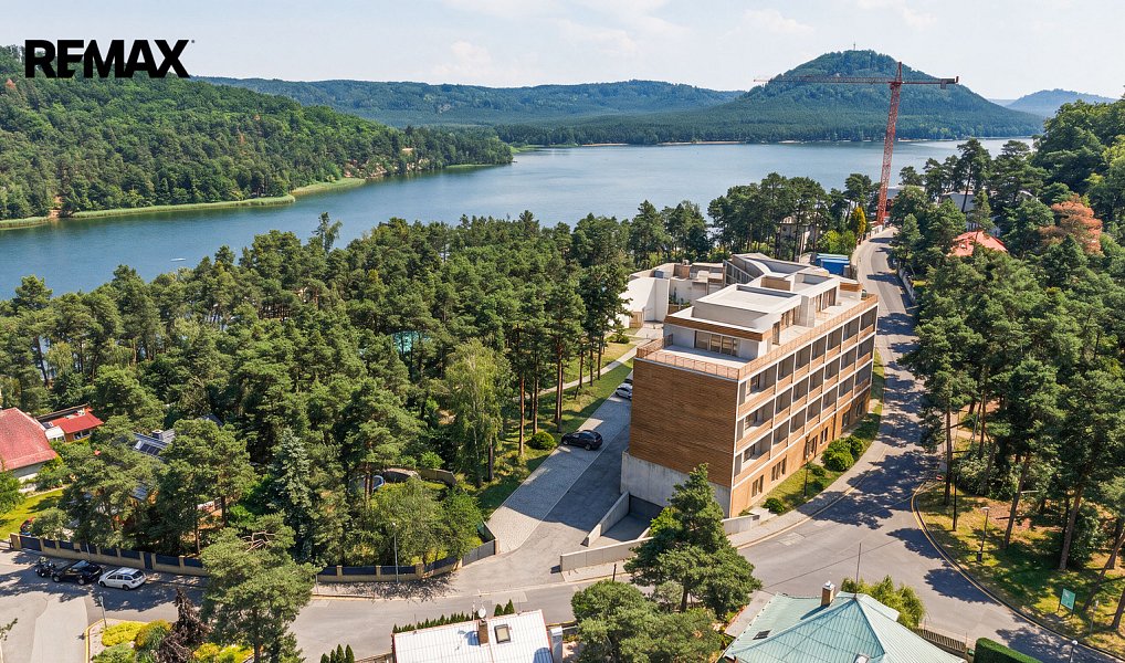 Prodej komerčního objektu (jiného typu) 1 850 m², Doksy – náhled fotky 3